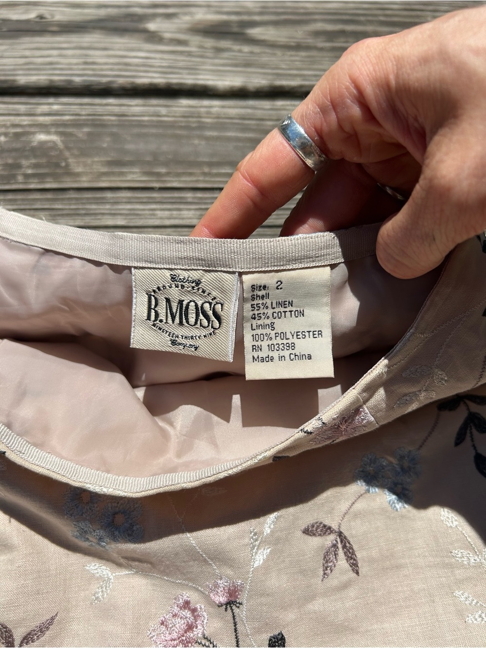 Vintage Linen Embroidered Floral Mini Skirt - 2 - Picture 3 of 8